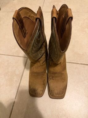 Women Ariat Tan Leather Western Work Boots size 6.5